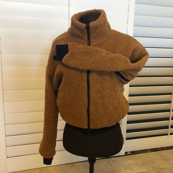 BLACK Fabletics Reversible Jacket- fits thru size 7-8 - Picture 7 of 10